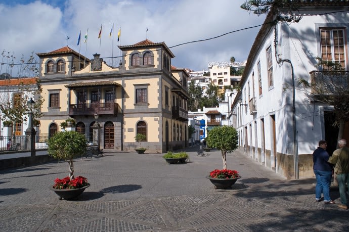 The churh and town square in Teror