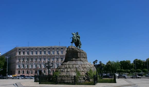  the statue of Bohdan Khmelnytsky, the revered Ukrainian hero